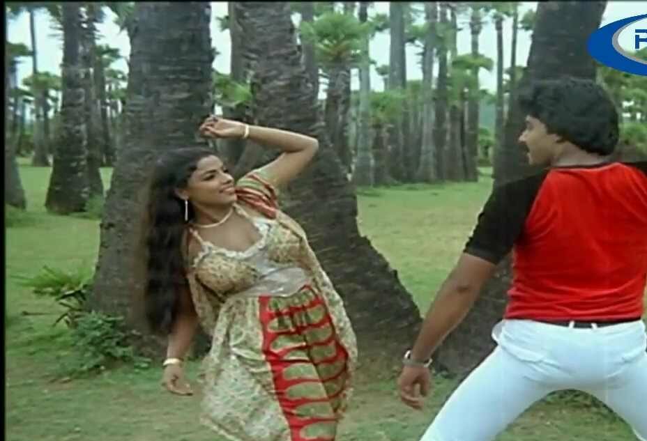 Aaduradhu Entha Ammano poster